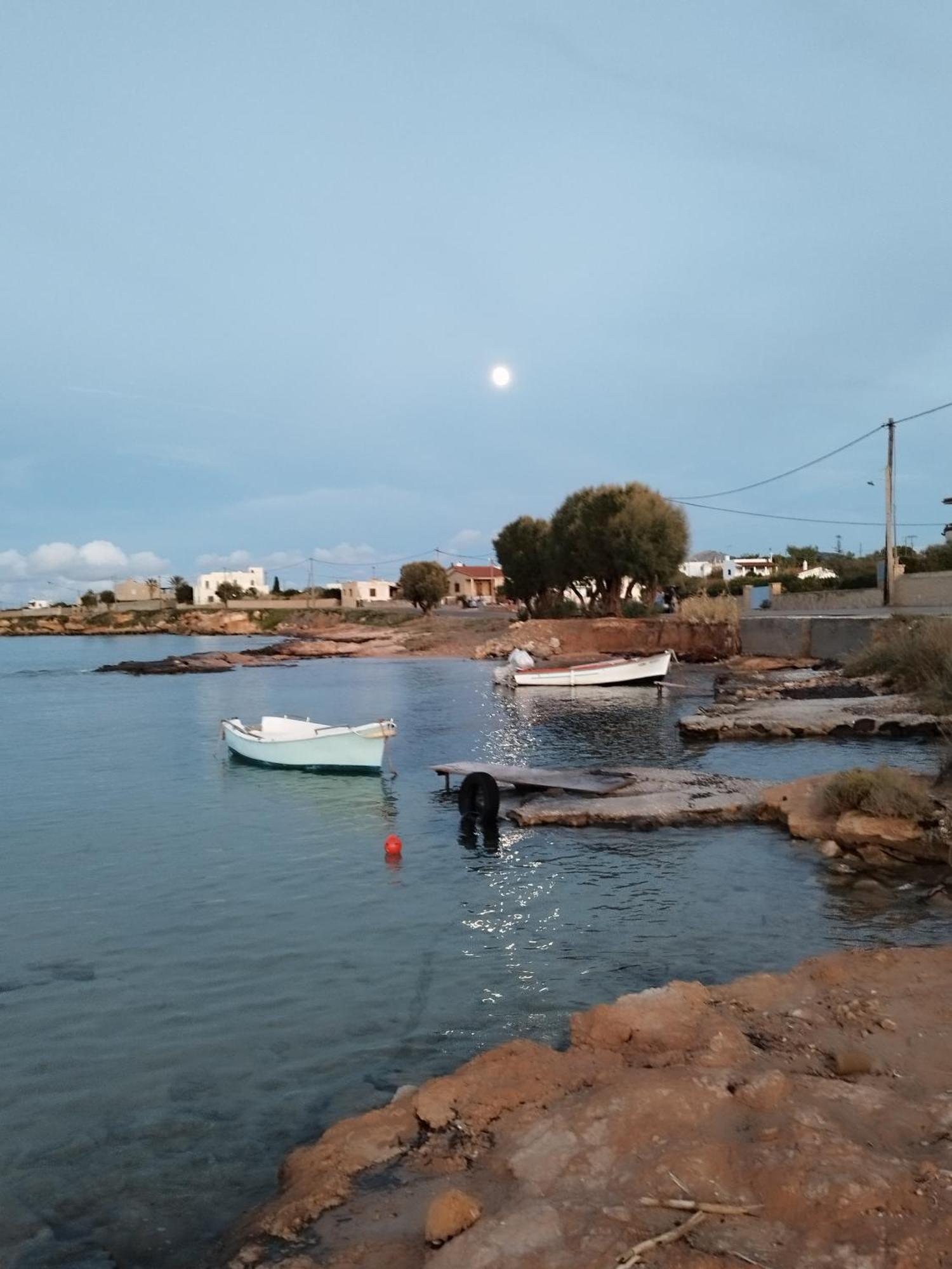 KhloiSolmar Aegina With Private Pool - Jacuzziアパートメント エクステリア 写真